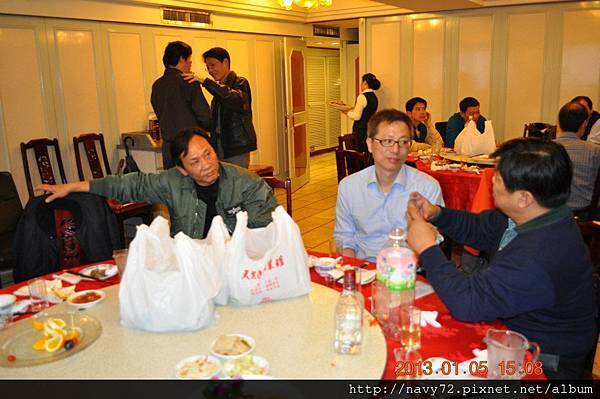 215671_537229389635718_1601044112_n