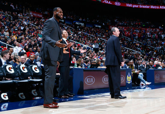 NBA季後賽左膝背部拉傷　騎士宣佈詹姆斯休戰兩周