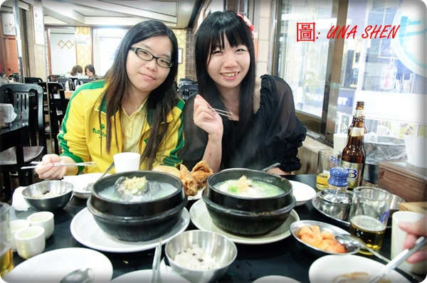 明洞百濟蔘雞湯 明洞百濟蔘雞湯