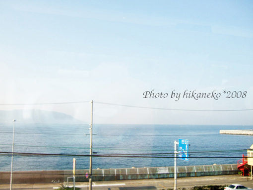 DSCF6050_白兔號正要停在西明石站,左邊的島是淡路島.jpg DSCF6050_白兔號正要停在西明石站,左邊的島是淡路島.jpg