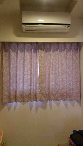 窗簾書房.jpg 窗簾書房.jpg