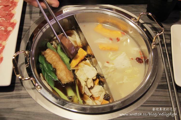 吃-南華商圈。8品鮮奶紅豆餅之爆漿餡料紅豆餅