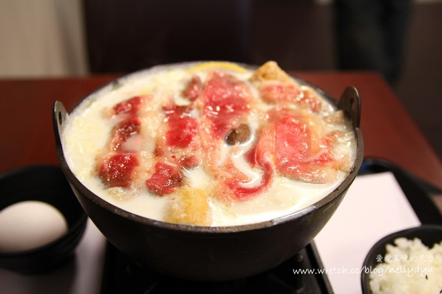 吃-南華商圈。8品鮮奶紅豆餅之爆漿餡料紅豆餅