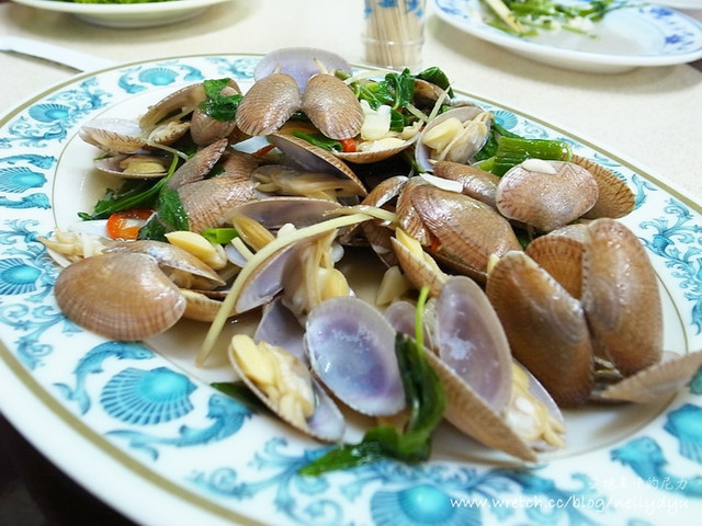 吃-阿彬炒麵屋，好吃有創意的Q彈炒泡麵就在吉林夜市