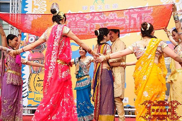 1318946153-438331043