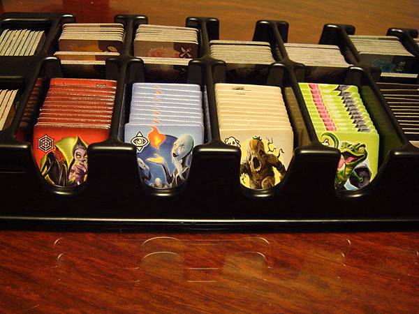 經過特殊設計的收納盒.JPG 經過特殊設計的收納盒.JPG