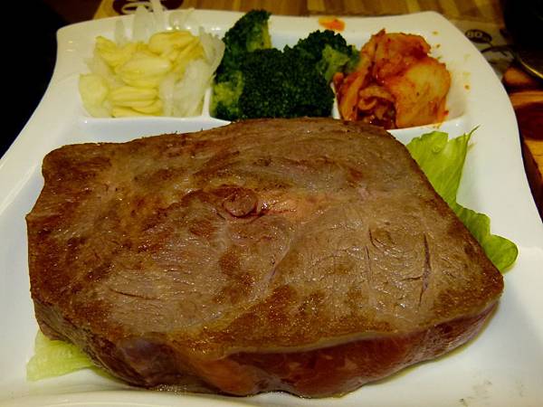 0594台中市中區饗厚牛排