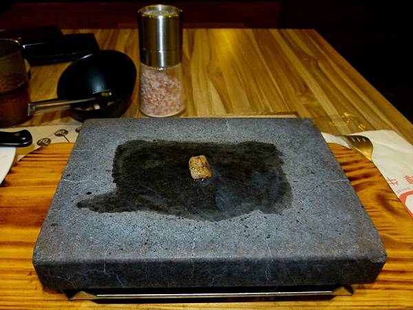 0596台中市中區饗厚牛排