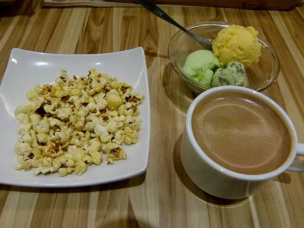 0599台中市中區饗厚牛排