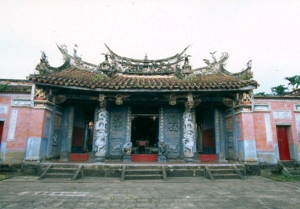 台灣四大家廟:新竹縣定古蹟北埔鄉姜氏家廟/新竹市鄭氏家廟/雲 台灣四大家廟:新竹縣定古蹟北埔鄉姜氏家廟/新竹市鄭氏家廟/雲