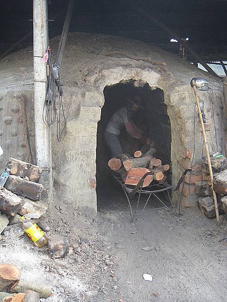 新埔鎮旱坑/燒碳窯+木炭的製作+炭筆 新埔鎮旱坑/燒碳窯+木炭的製作+炭筆