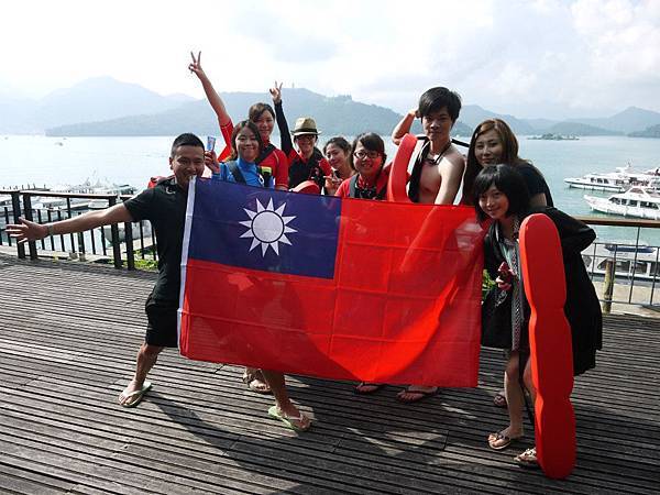 578441_2382314733249_1170512302_n