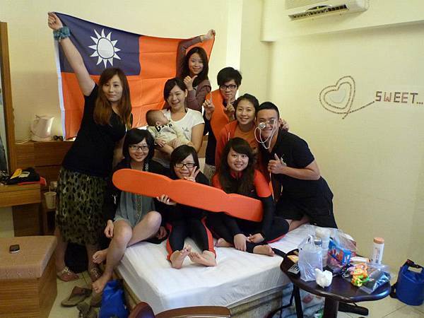 601590_505574146120971_2121978750_n