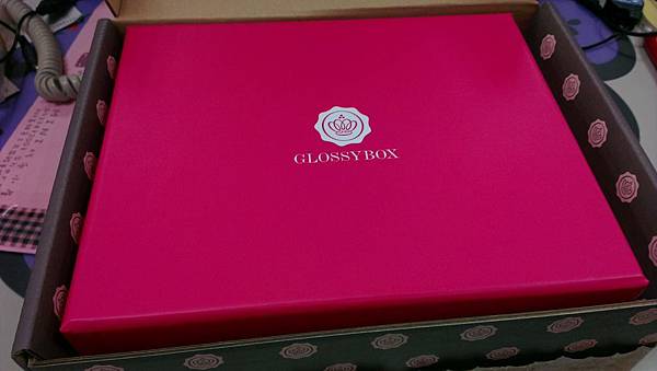 GLOSSYBOX 8月 GLOSSYBOX 8月