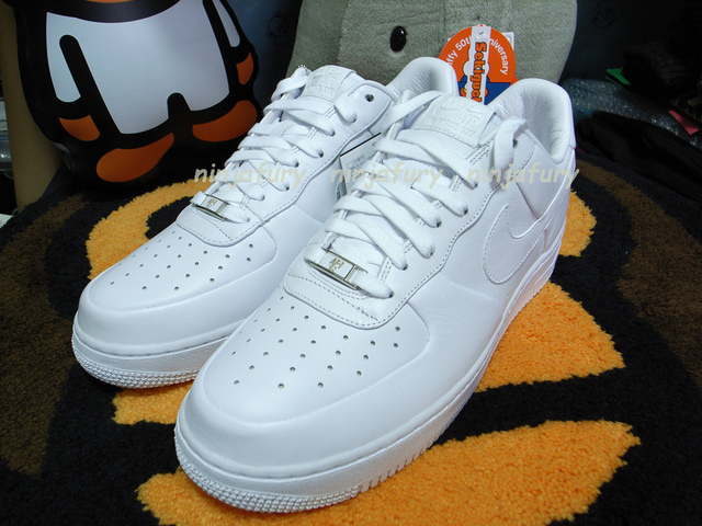 Nike Air Force 1 High Supreme Sneakers