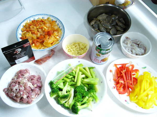 西班牙海鲜饭材料_西班牙海鲜饭_海鲜烧烤