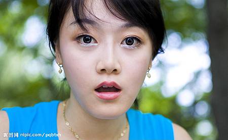 愣住