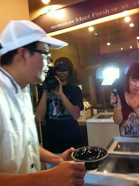 舖上滿滿的仙草凍