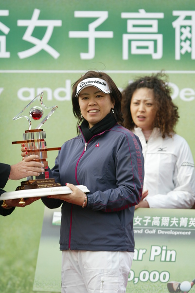 日本選手前田久仁子贏走職業生涯首個冠軍.jpg