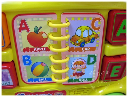 VTECH_智慧積木車3.JPG