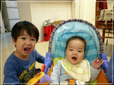 20111120[宇3Y3M29D&安6M6D] 兄弟倆_5.JPG