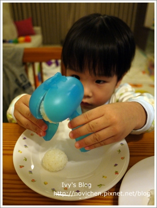 20111207[宇3Y4M15D] 豆仔搖飯糰_3.JPG