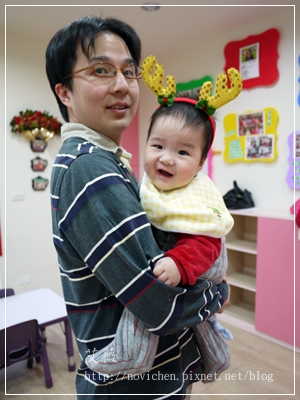 20111224[宇3Y5M2D&安7M10D] 薑餅屋_8.JPG