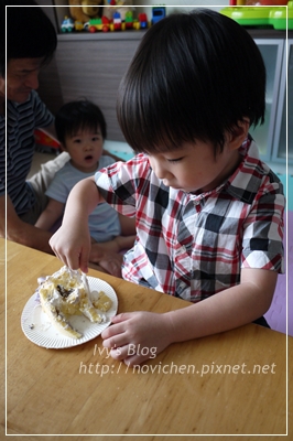 20120722[宇4Y&安1Y2M1W]  豆仔四歲生日_10