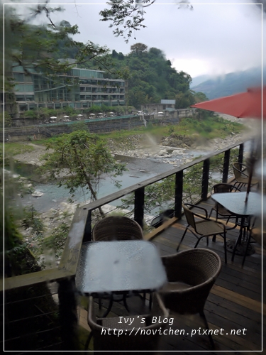 山吻泉_4