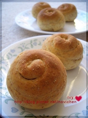 花生麥穗麵包捲.jpg