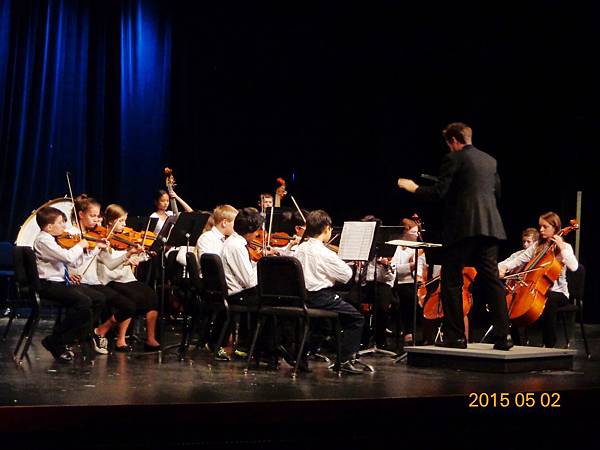 20150502 Mr Noel conducting for the exam DSC03526.jpg