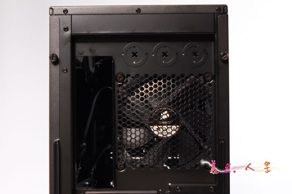 Corsair 簡約又簡單的350D中小型機殼開箱!