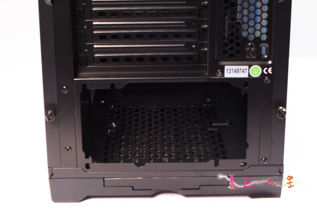 Corsair 簡約又簡單的350D中小型機殼開箱!