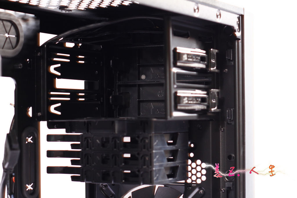 Corsair 簡約又簡單的350D中小型機殼開箱!