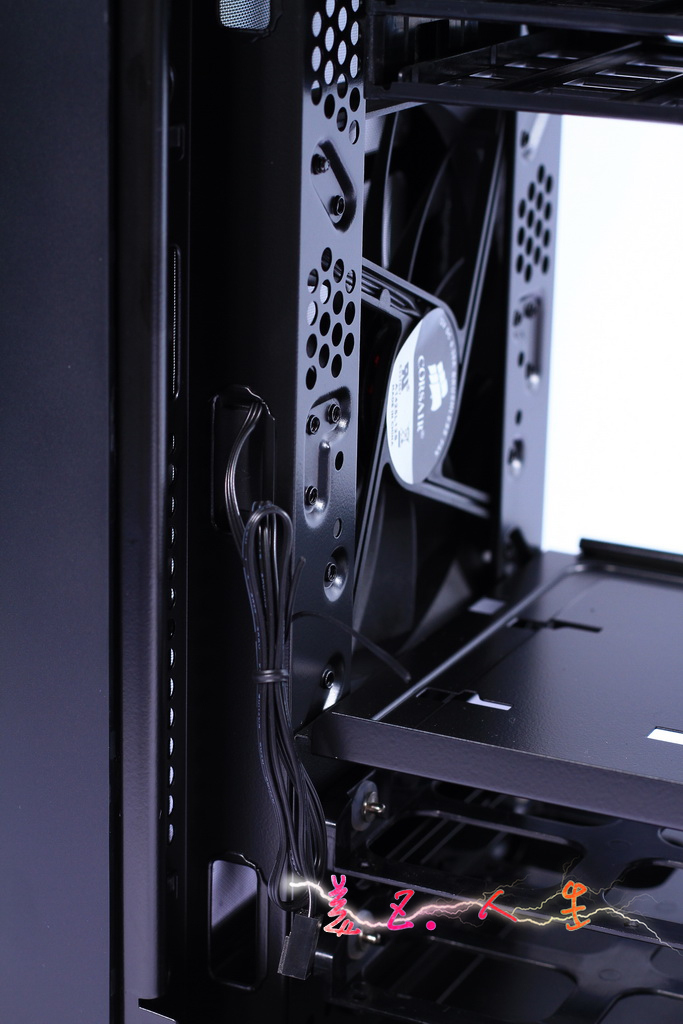 Corsair 簡約又簡單的350D中小型機殼開箱!