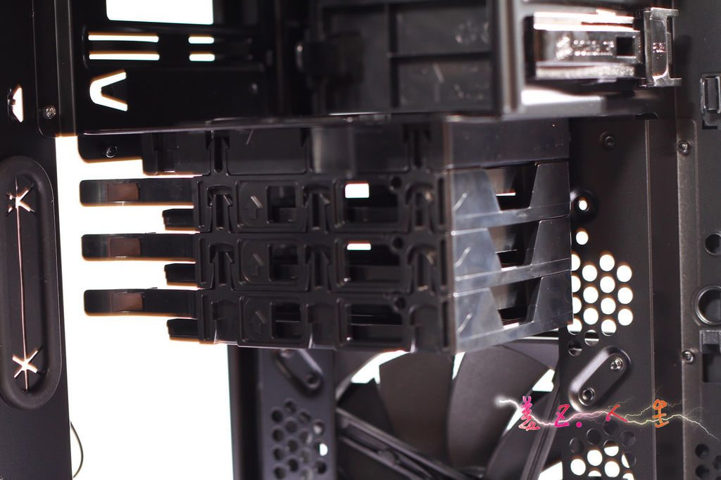 Corsair 簡約又簡單的350D中小型機殼開箱!
