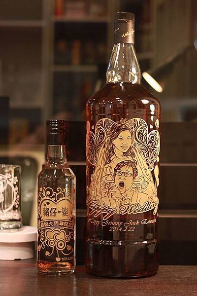 歐柏拉酒瓶雕刻 超大威士忌雕刻 歐柏拉酒瓶雕刻 超大威士忌雕刻