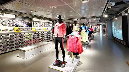 adidas忠孝旗艦店以嶄新面貌亮相 adidas忠孝旗艦店以嶄新面貌亮相