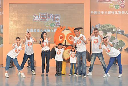 聶雲一家人擔任活動此次代言人 聶雲一家人擔任活動此次代言人