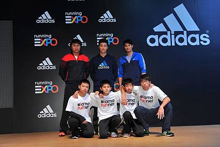 6.adidas並邀請三位球星響應去年發起的公益活動 all in for strike out,現場捐贈13萬等值運動用品給家扶基金會。 6.adidas並邀請三位球星響應去年發起的公益活動 all in for strike out,現場捐贈13萬等值運動用品給家扶基金會。