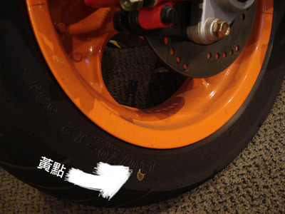 十吋輪胎拆裝 十吋輪胎拆裝