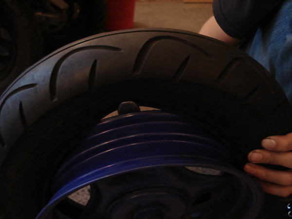 十吋輪胎拆裝 十吋輪胎拆裝