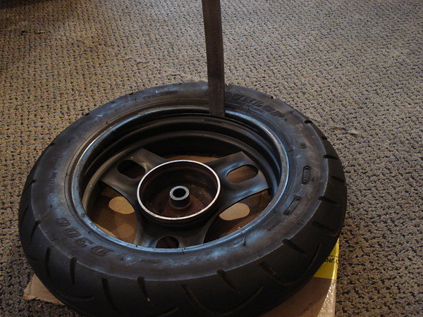 十吋輪胎拆裝 十吋輪胎拆裝