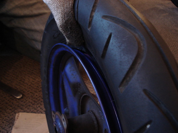 十吋輪胎拆裝 十吋輪胎拆裝