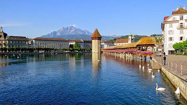 IMG_1215.JPG IMG_1215.JPG