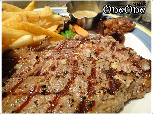 The BBQ House (8) The BBQ House (8)