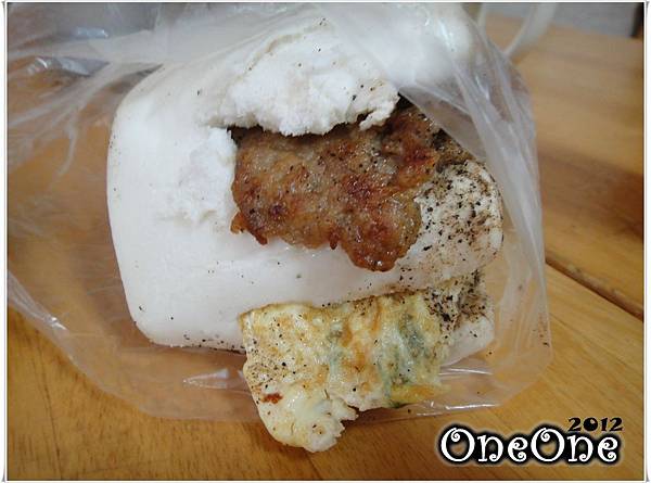 饅頭肉排蛋 (10) 饅頭肉排蛋 (10)