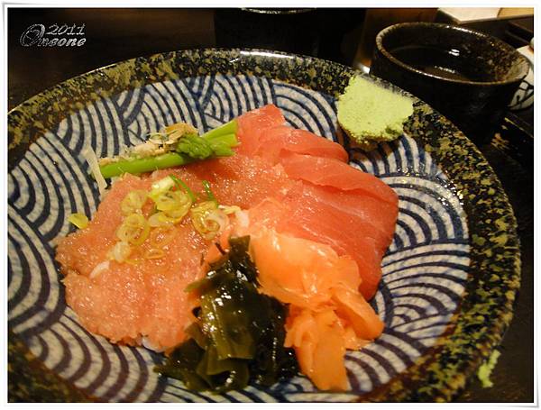 平成19 生魚片丼.JPG