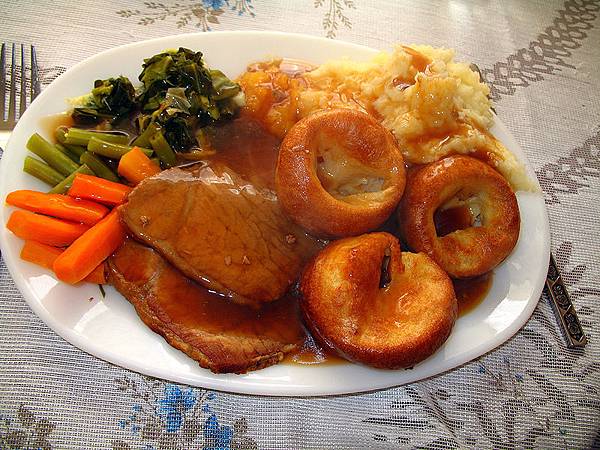 800px-Traditional.Sunday.Roast-01
