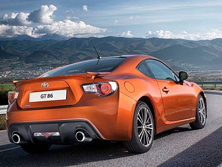 Toyota-GT-86-UK-Prices-Rear-Angle.jpg